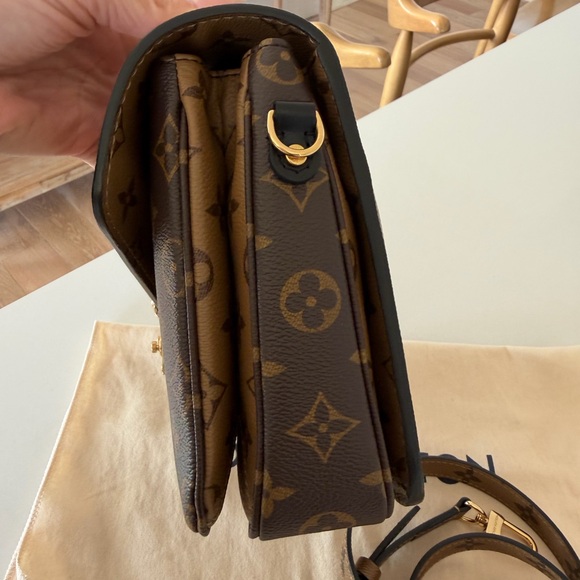 Louis Vuitton Reverse Metis Pouchette - Picture 6 of 15